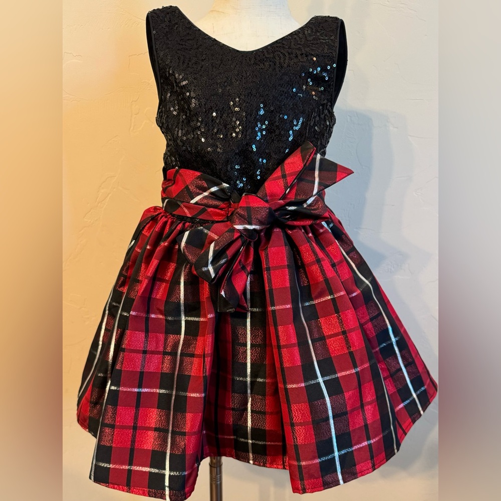 Pippa and Julie beautiful Christmas dress!!! Only worn once!! EUC!!!